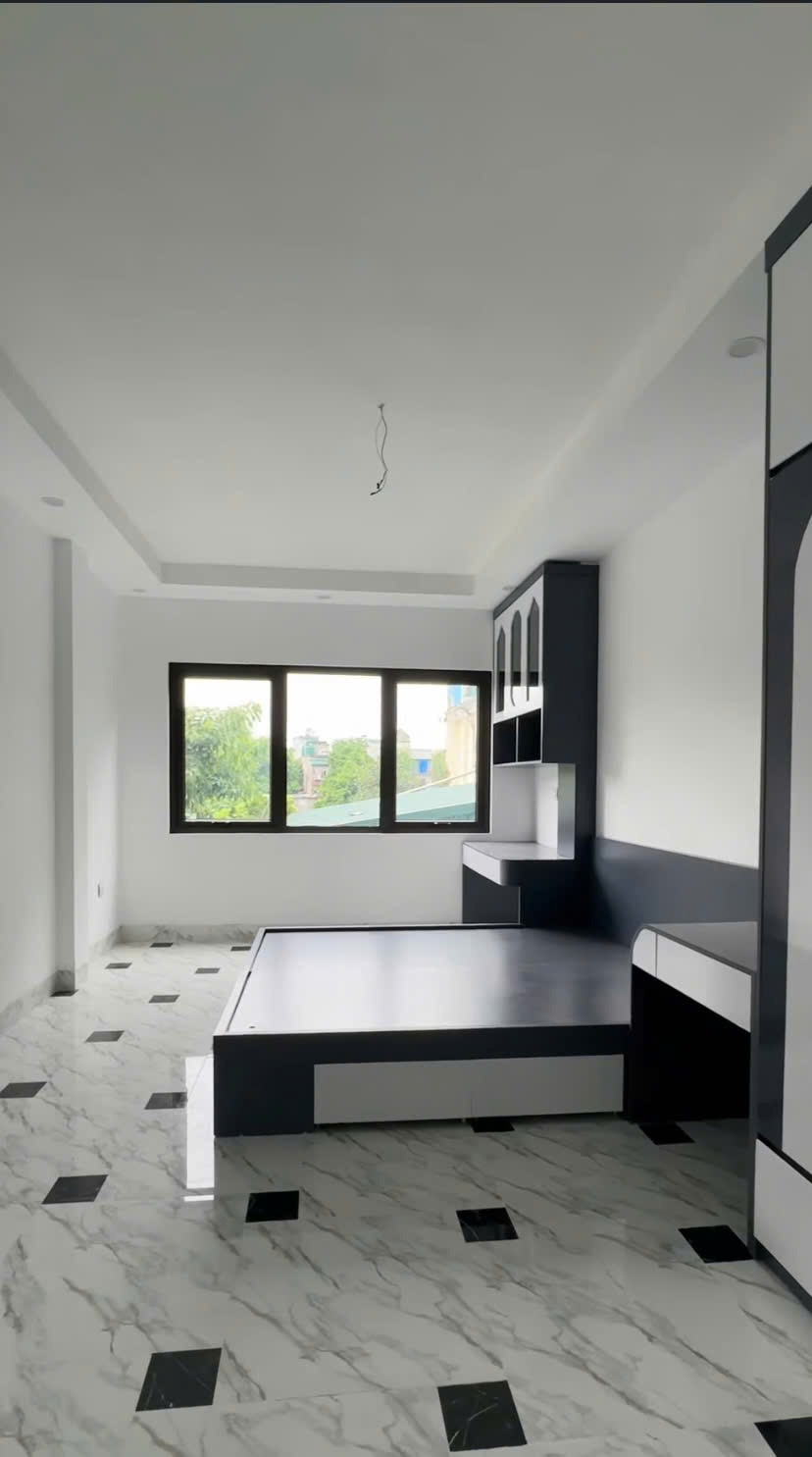 Bán nhà Dương Văn Bé, 30m² ô tô tránh, 5 tầng thang máy - Giá 8.x tỷ