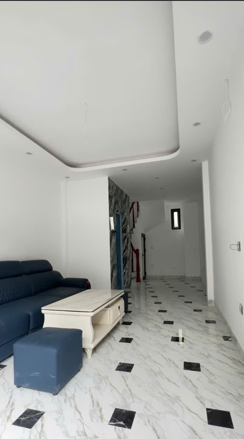 Bán nhà Dương Văn Bé, 30m² ô tô tránh, 5 tầng thang máy - Giá 8.x tỷ
