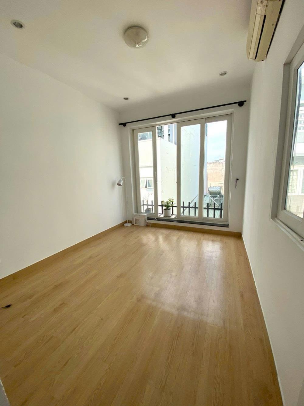 Phòng Trọ Giá Sinh Viên Quận 3 - Full Nội Thất, 20m2 - Thoáng Mát, Tiện Nghi