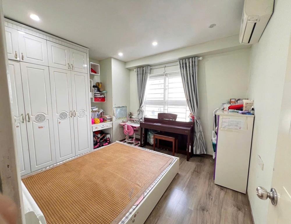 Bán Gấp Căn Hộ 70m2, 2PN, Linh Đàm, Giá 4.53 Tỷ - Pháp Lý Rõ Ràng