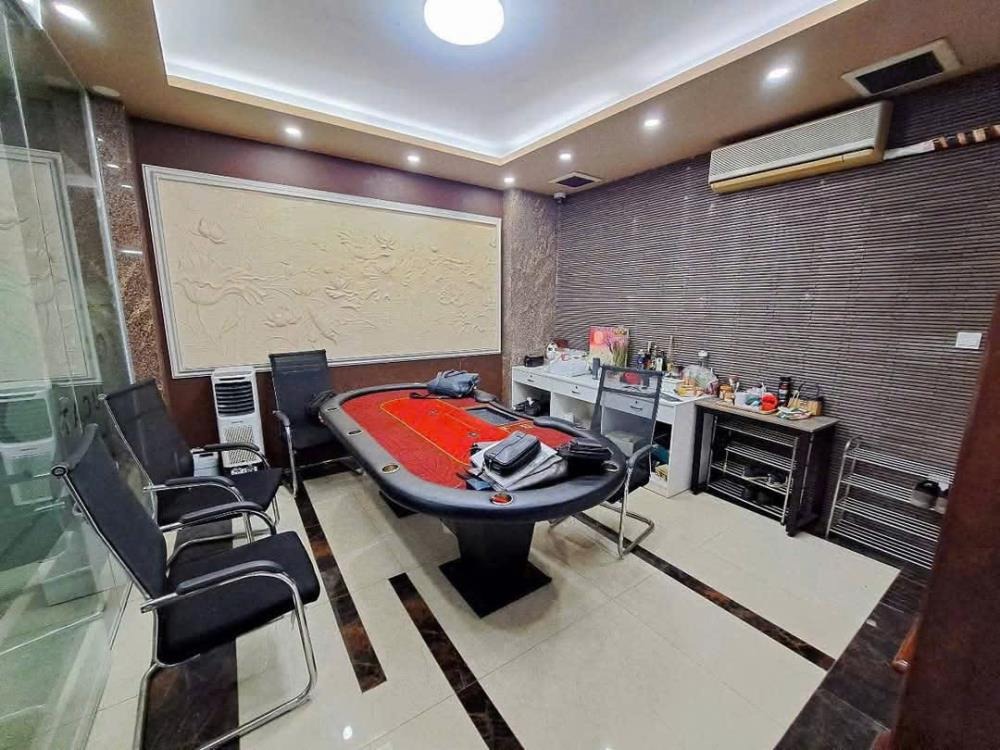 Bán nhà Hoàng Cầu - Đống Đa: 61m2 x 7 tầng, mặt tiền, giá 23.88 tỷ