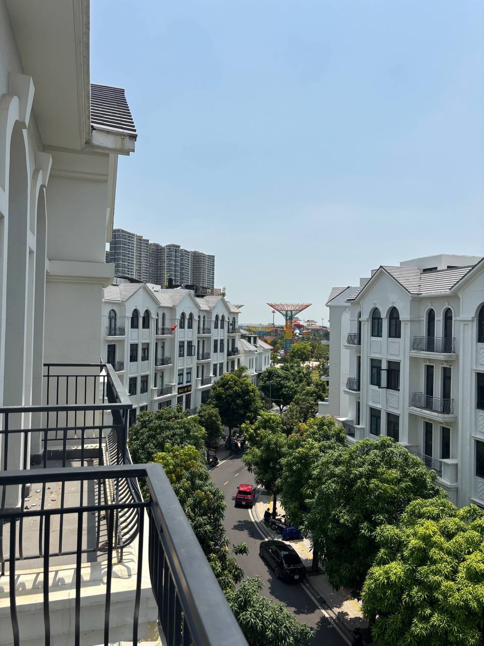 Cho Thuê Nhà Phố VinHomes Grand Park - 126m2, 5 Tầng, Có Thang Máy - Giá 35tr/th