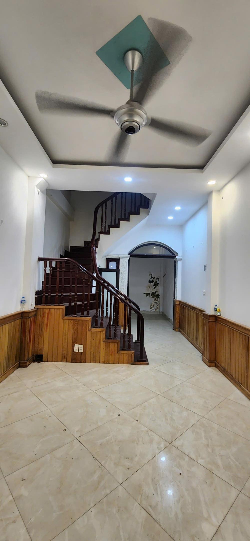 Cho Thuê Nhà Phân Lô Trần Phú, Hà Đông: Mặt Tiền Đẹp, Thông Sàn, Giá Tốt