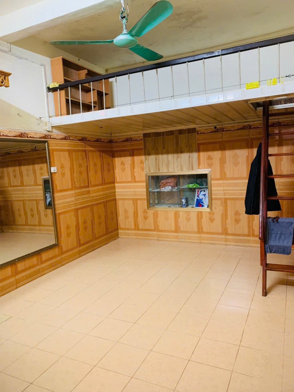 Cho Thuê Nhà Tập Thể 21m2 Phố Lý Nam Đế - Giá 4 Triệu/Tháng