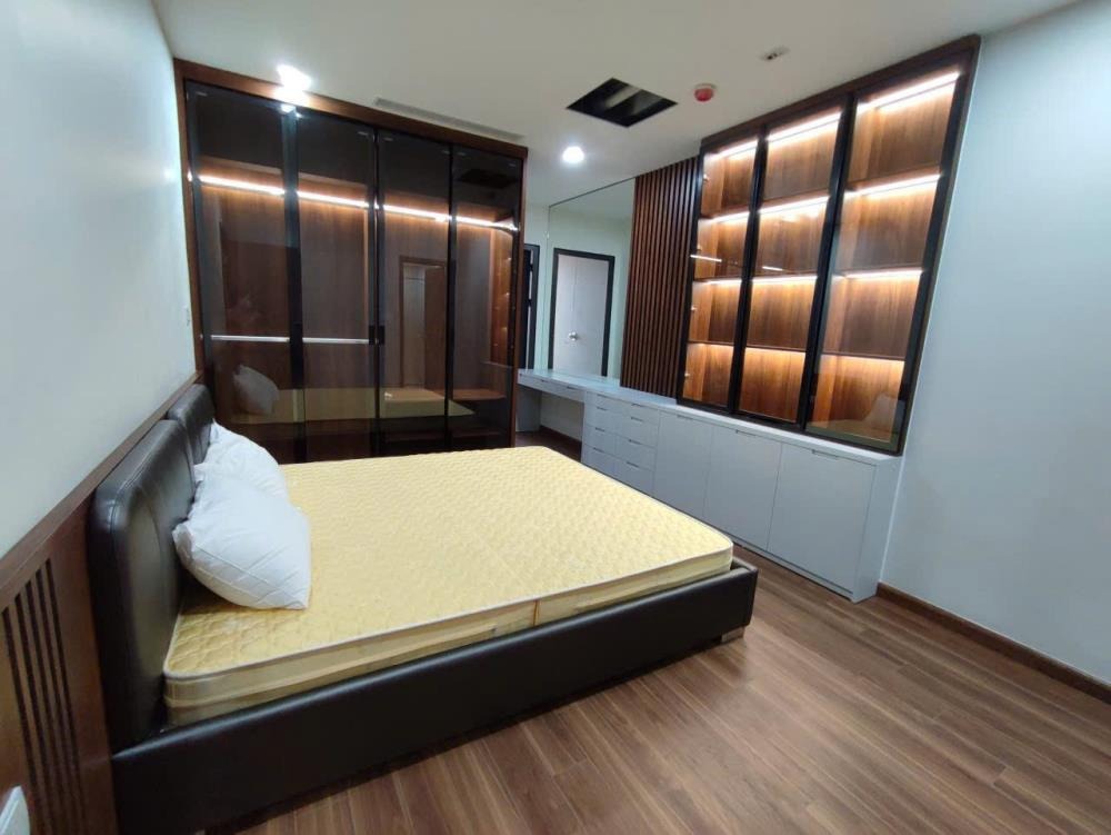 Bán Căn Hộ 120m2 Mặt Đường Trung Kính, Cầu Giấy - Giá 8.9 Tỷ