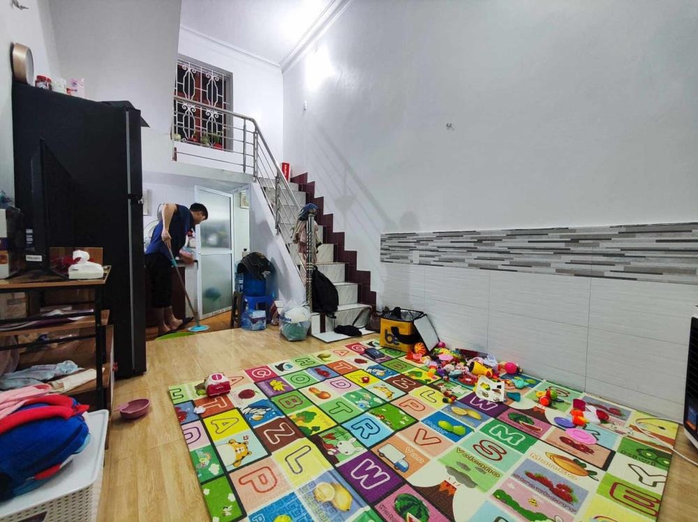 Cho Thuê Nhà Nguyên Căn Phố Kim Mã, Ba Đình - 30m2, 4 Tầng, Ngõ Thoáng