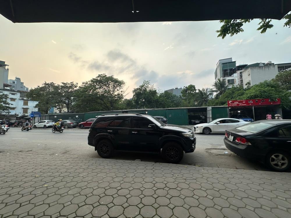 Cho Thuê Văn Phòng Cao Cấp Quận Đống Đa - 250m2/sàn, Giá Tốt - Vào Ngay
