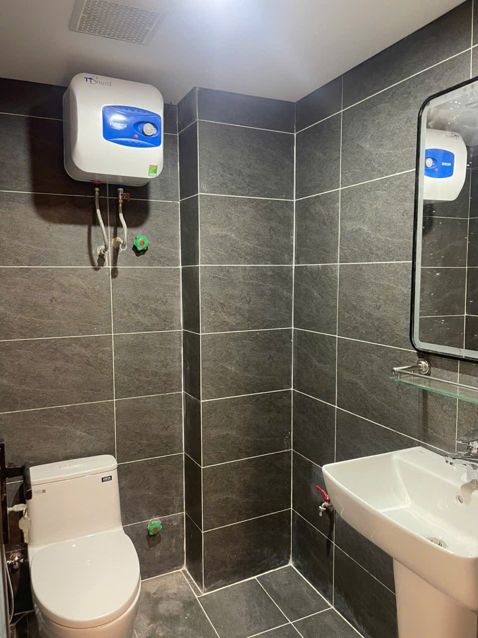 Cho Thuê Nhà 3 Tầng, 3 Mặt Thoáng, Mặt Phố Nam Từ Liêm - Giá Tốt Nhất