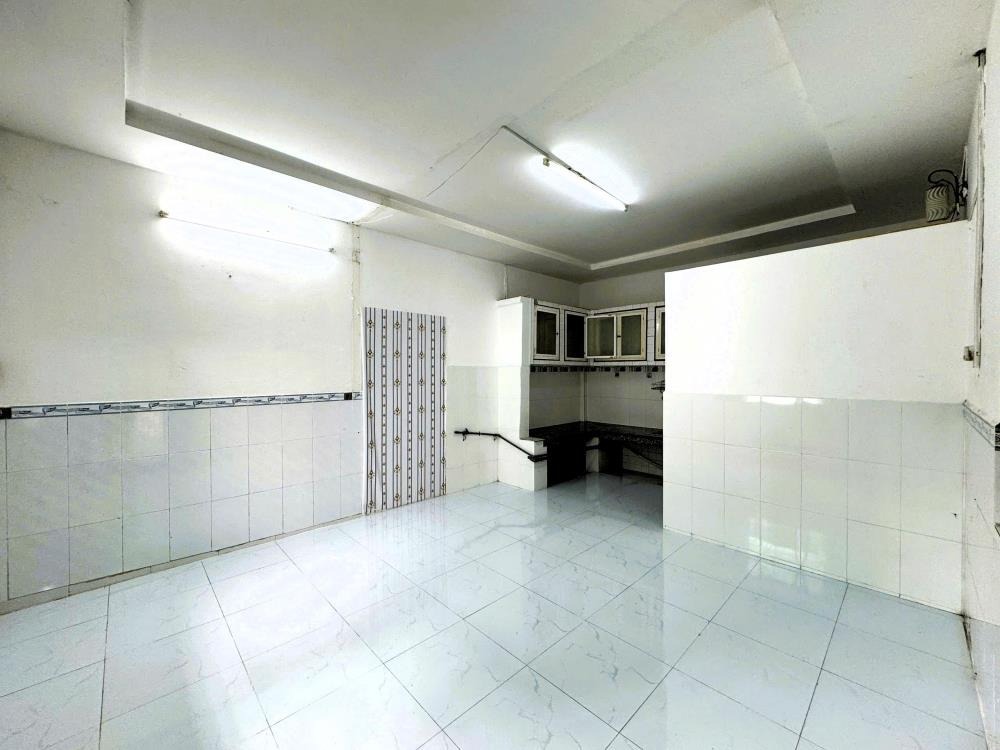 Cho Thuê Nhà 80m2, 2 Phòng Ngủ, Đường 11, Thủ Đức - Giá 8 Triệu/Tháng