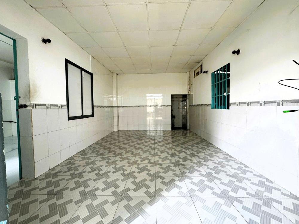 Cho Thuê Nhà 80m2, 2 Phòng Ngủ, Đường 11, Thủ Đức - Giá 8 Triệu/Tháng