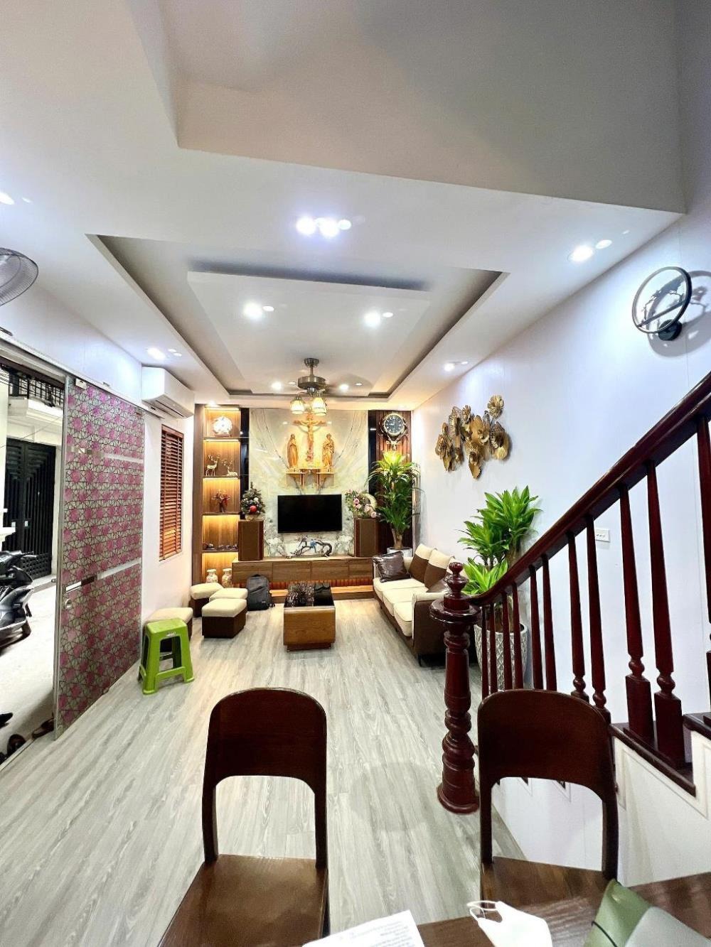 Bán Nhà Nguyễn Chính - Ô Tô Đỗ Cổng - 7 Tỷ - Hoàng Mai