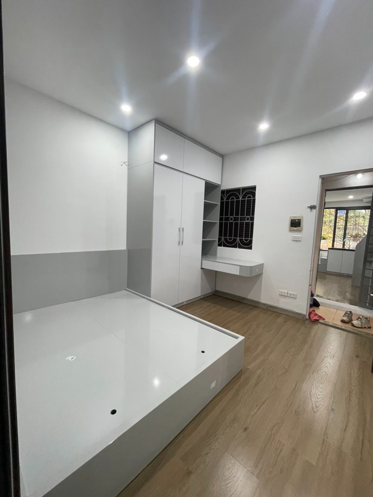 Bán Căn Hộ Tập Thể 8/3 Hai Bà Trưng: 2PN, 60m², Giá 2.86 Tỷ