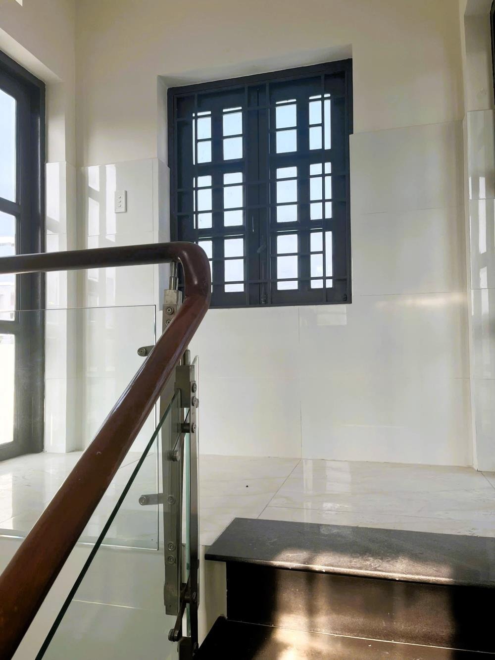 Cho Thuê Nhà Thủ Đức 1 Trệt 1 Lầu, 4 Phòng Ngủ - Giá 18 Triệu/Tháng