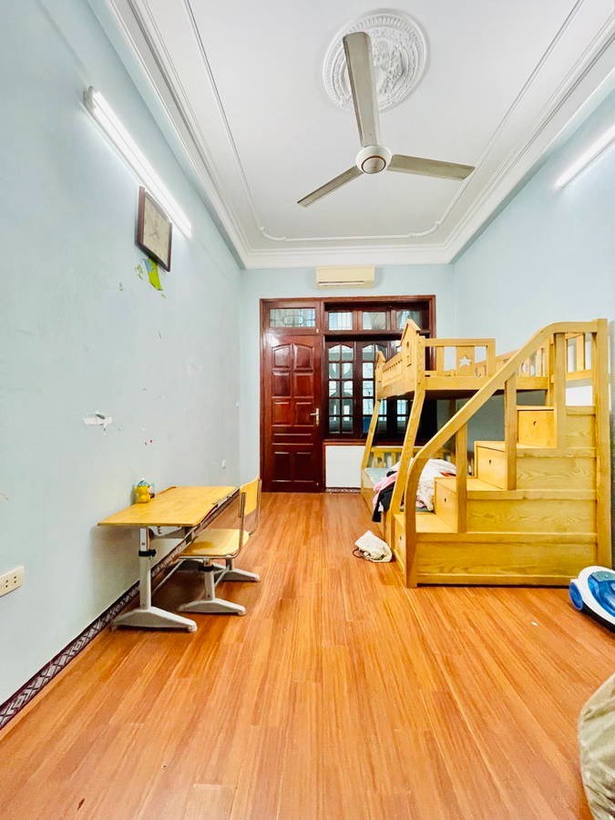 Bán nhà phố Quận Đống Đa - 66m2, 5 tầng, 16.3 tỷ - Vị trí đẹp, kinh doanh đắt