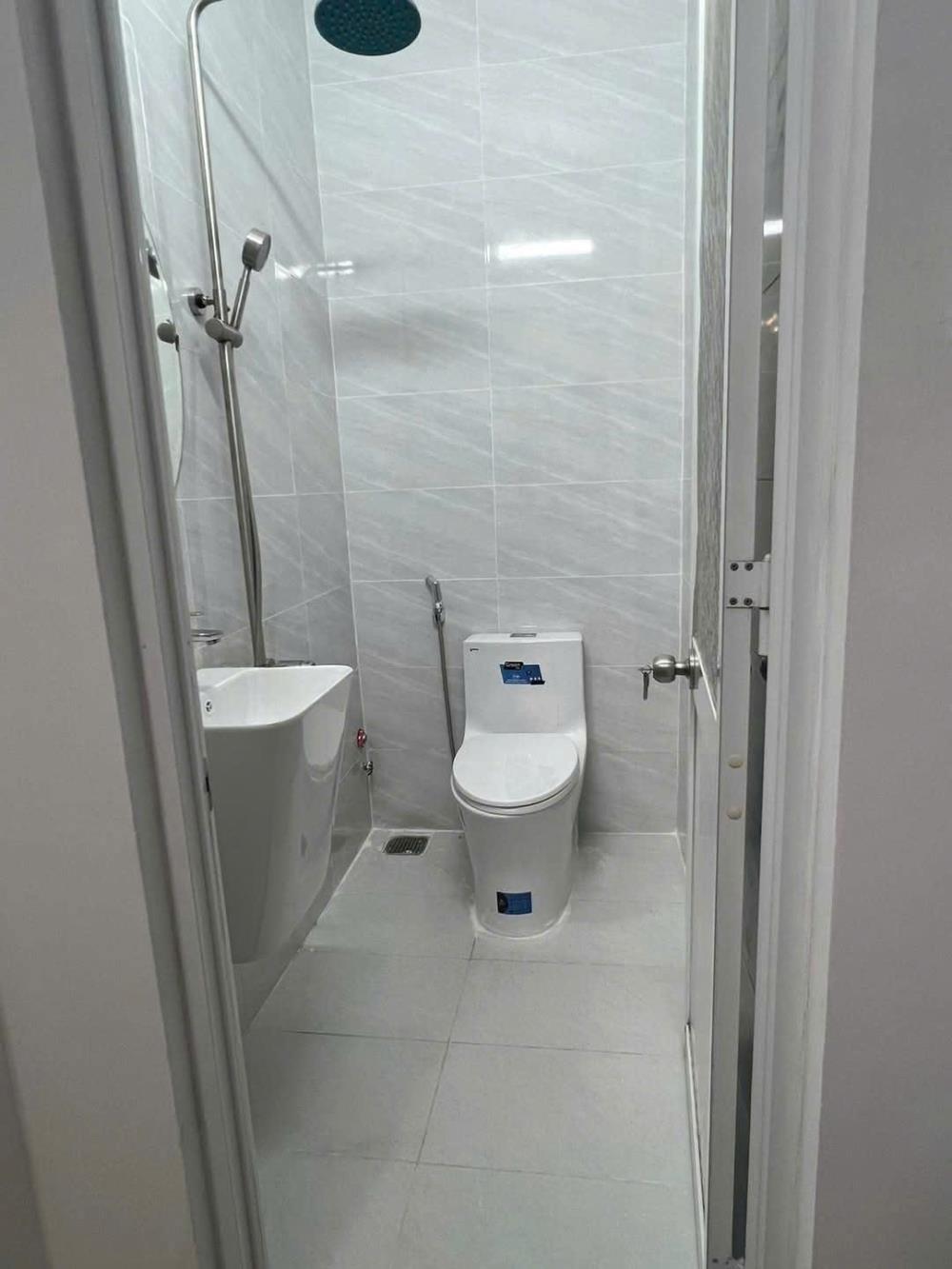 Bán Nhà Hẻm Xe Hơi, Quận 12 - 2 Lầu, 4 Phòng Ngủ, Giá 5.95 Tỷ