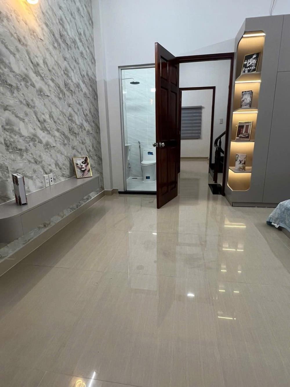 Bán Nhà Hẻm Xe Hơi, Quận 12 - 2 Lầu, 4 Phòng Ngủ, Giá 5.95 Tỷ