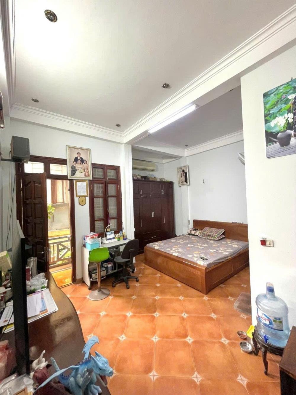 Bán nhà đẹp Giang Văn Minh - Vị trí đắc địa, giá tốt nhất Ba Đình