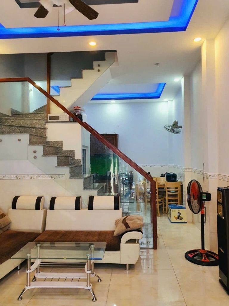 Dương Quảng Hàm - HXH 6m, 70m2, DT 6 tỷ, Lợi nhuận 15tr/tháng