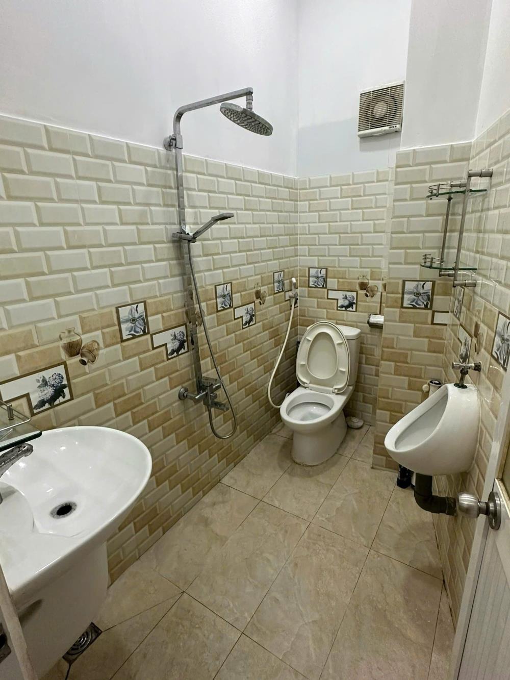 CC Bán Nhà Phố 3 Tầng Ngô Tất Tố, P21, 95m2, 4.95 Tỷ - Vị Trí Đắc Địa