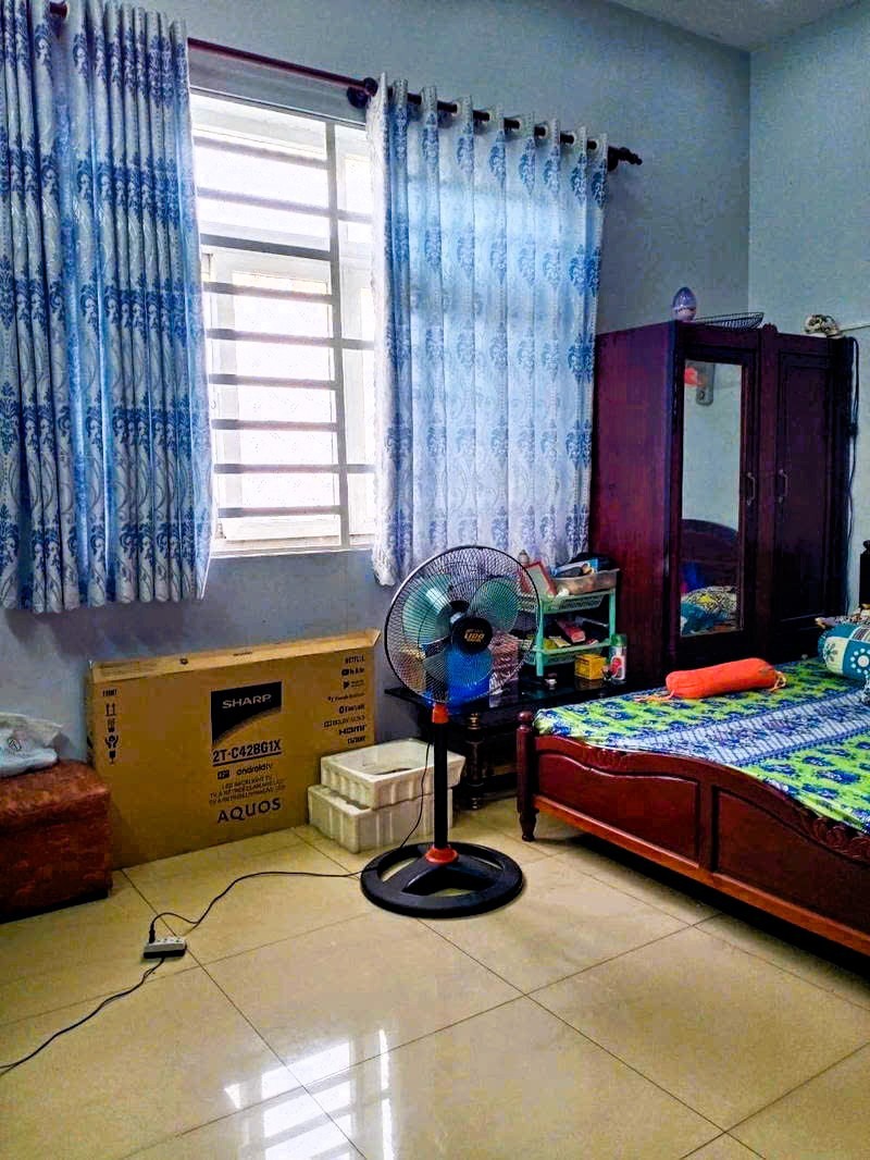 Bán nhà 61m2, 3 tầng, Thủ Đức: Vị trí đẹp, xe hơi vào nhà, giá 5 tỷ