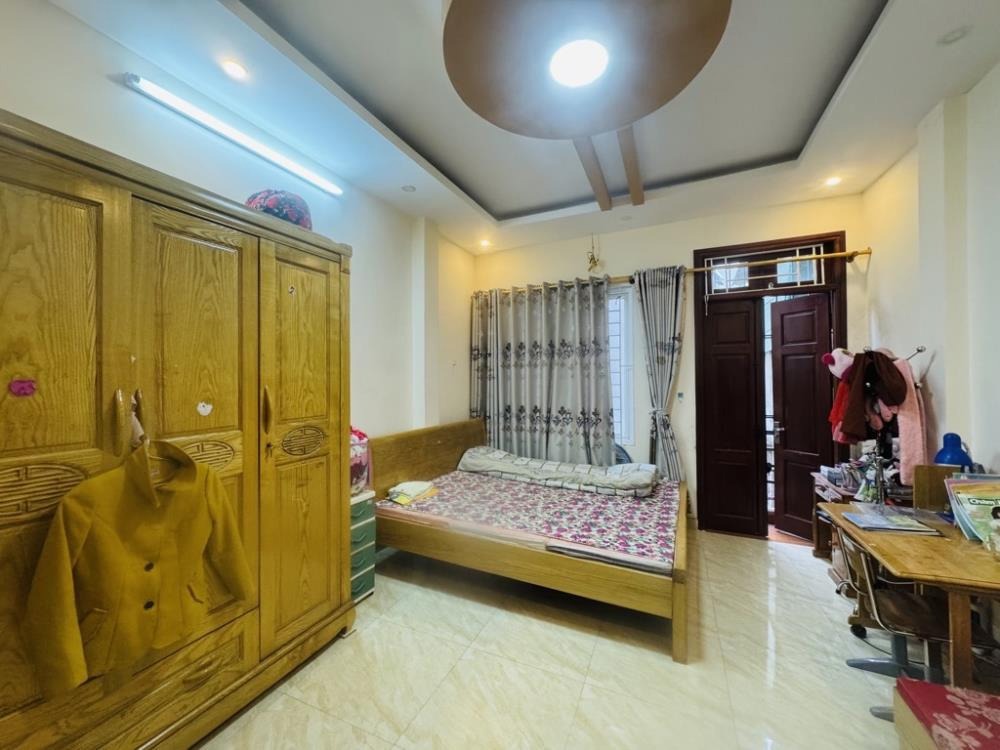 Bán nhà Hoàng Mai Giá Tốt - 30m2, 5 Tầng, Gần Feliz Homes, 6.8 Tỷ