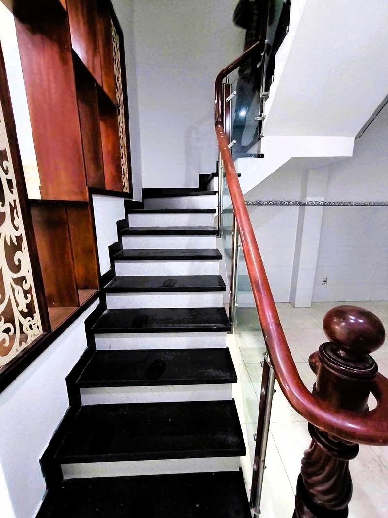 Bán nhà 5PN, 6WC, Hiện Đại, Trung Tâm Linh Đông - Chỉ 6.5 Tỷ