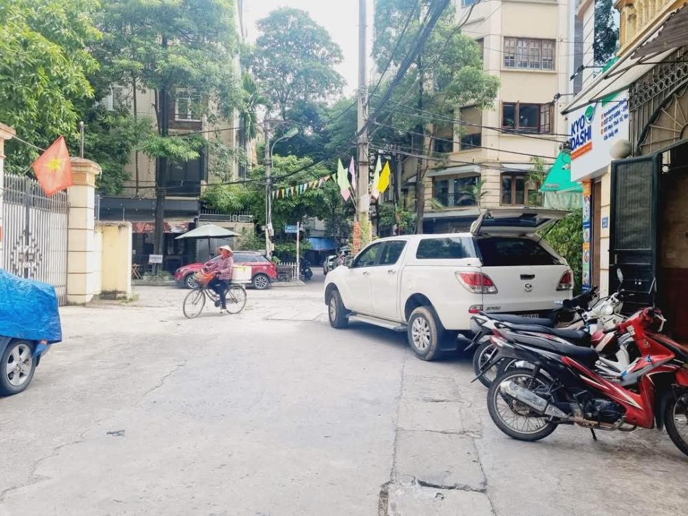 Bán nhà Cầu Giấy - 56m2 - 5 Tầng - Trung Kính - Ô Tô Vào Nhà
