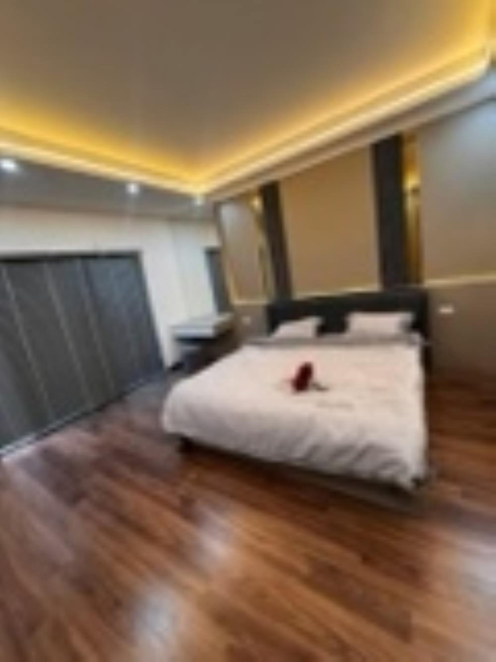 Nhà Phố Lụa 13 Tỷ - Vị Trí Đẹp, Ô Tô Đỗ Cửa, Kinh Doanh Tốt