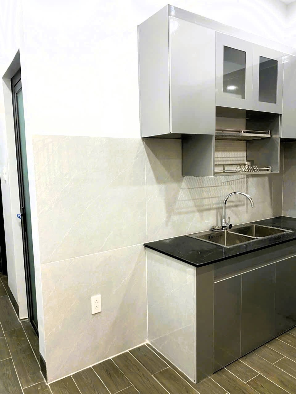 Bán nhà 2 tầng Thủ Đức 53m2, 4.8 tỷ - Sổ Hồng, Hoàn Công - 0938914878