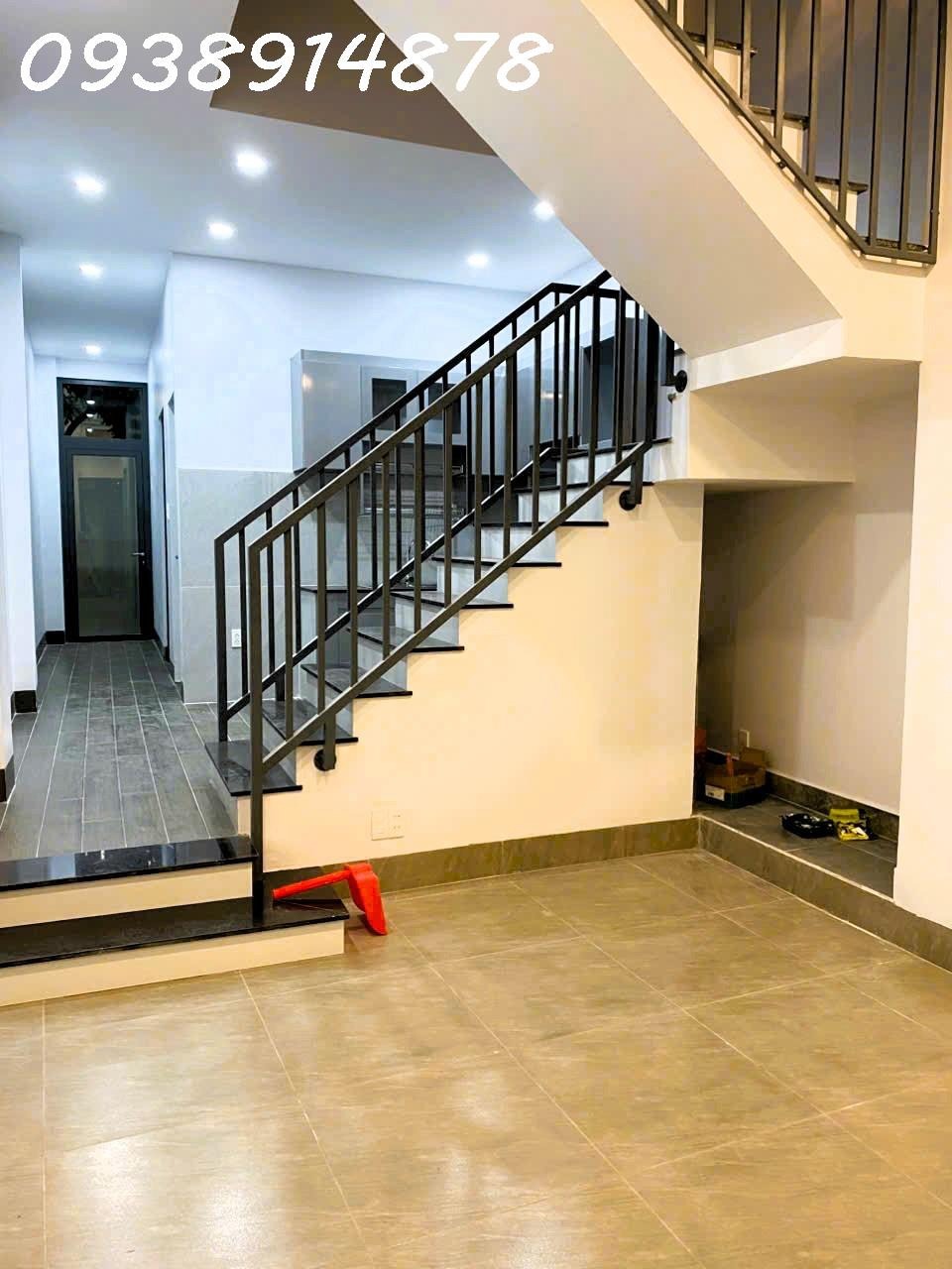 Bán nhà 2 tầng Thủ Đức 53m2, 4.8 tỷ - Sổ Hồng, Hoàn Công - 0938914878