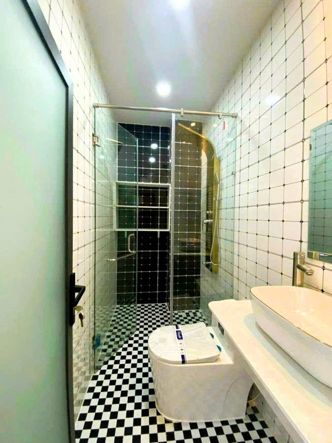 Nhà Gần Phạm Văn Đồng, Hiệp Bình Chánh: 4PN, Sân Thượng, Giá Tốt