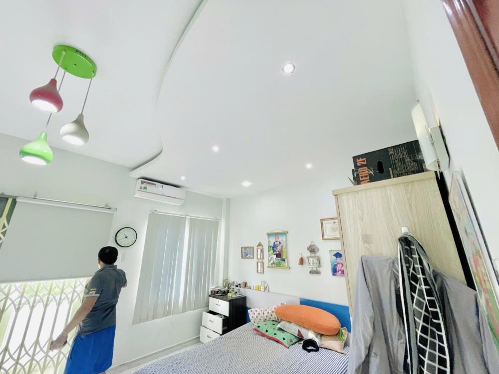 Nhà Rộng 135m2, Sát Phạm Văn Đồng - Giá Chỉ 12.2 Tỷ - Thương Lượng