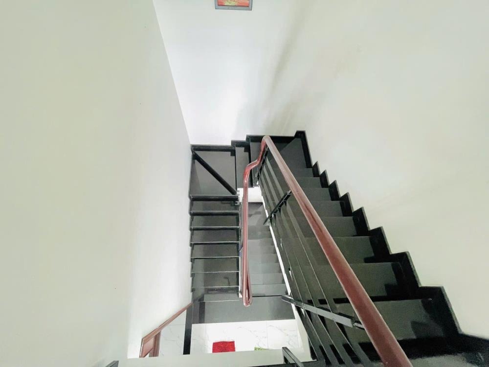Nhà Rộng 135m2, Sát Phạm Văn Đồng - Giá Chỉ 12.2 Tỷ - Thương Lượng