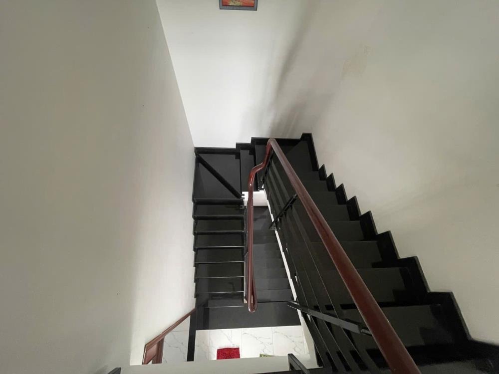 Nhà Rộng 135m2, Sát Phạm Văn Đồng - Giá Chỉ 12.2 Tỷ - Thương Lượng