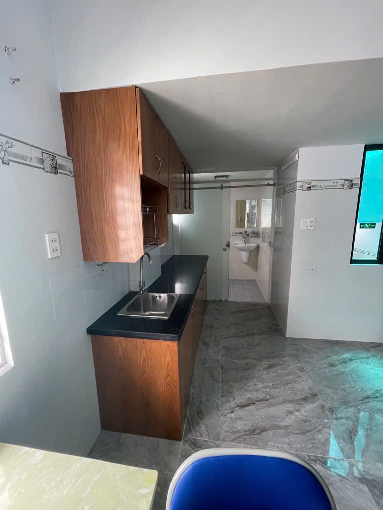Bán Nhà HXH Quận 7 - 26m2 - 6 Phòng Ngủ - Giá 3.15 Tỷ