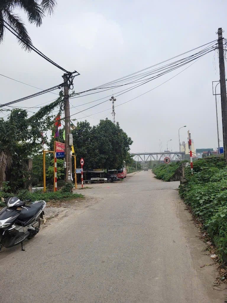 Bán đất mặt phố Đông Ngạc, vỉa hè rộng, giá 3.9 tỷ - Đầu tư sinh lời
