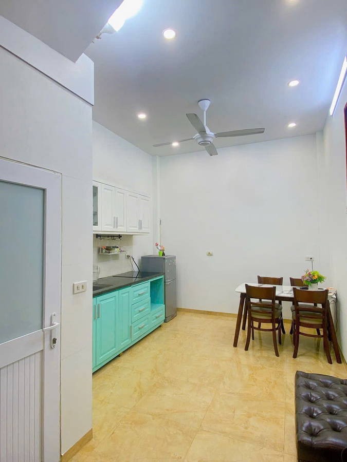 Bán nhà phân lô Hoàng Cầu 42m2, 4 tầng, Full Nội Thất, Giá 12.5 tỷ
