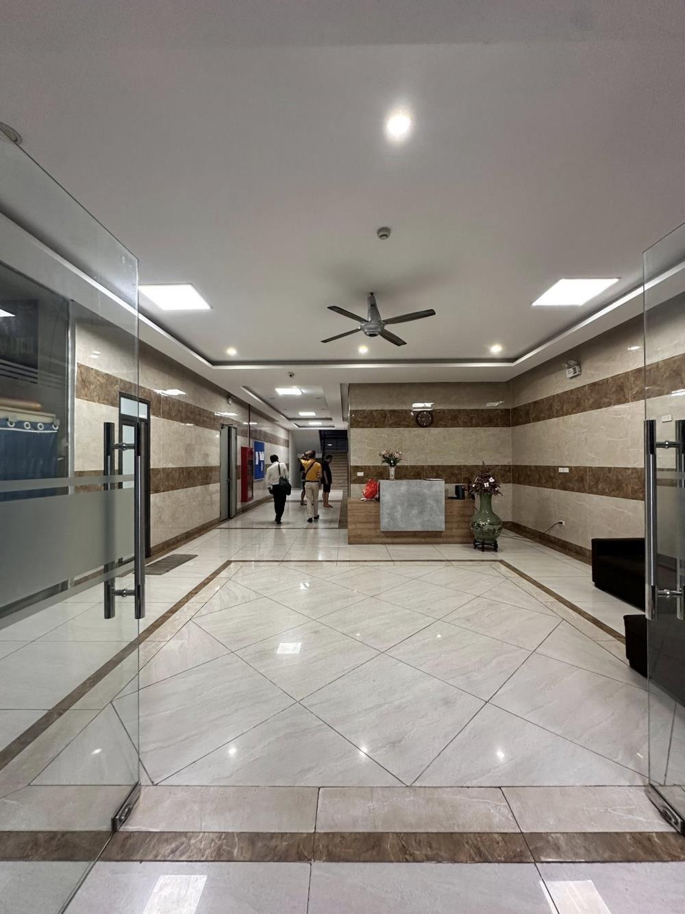 Căn Hộ Cao Cấp 2PN, 92m2, KĐT Yên Hòa, Cầu Giấy - Giá 7.3 tỷ