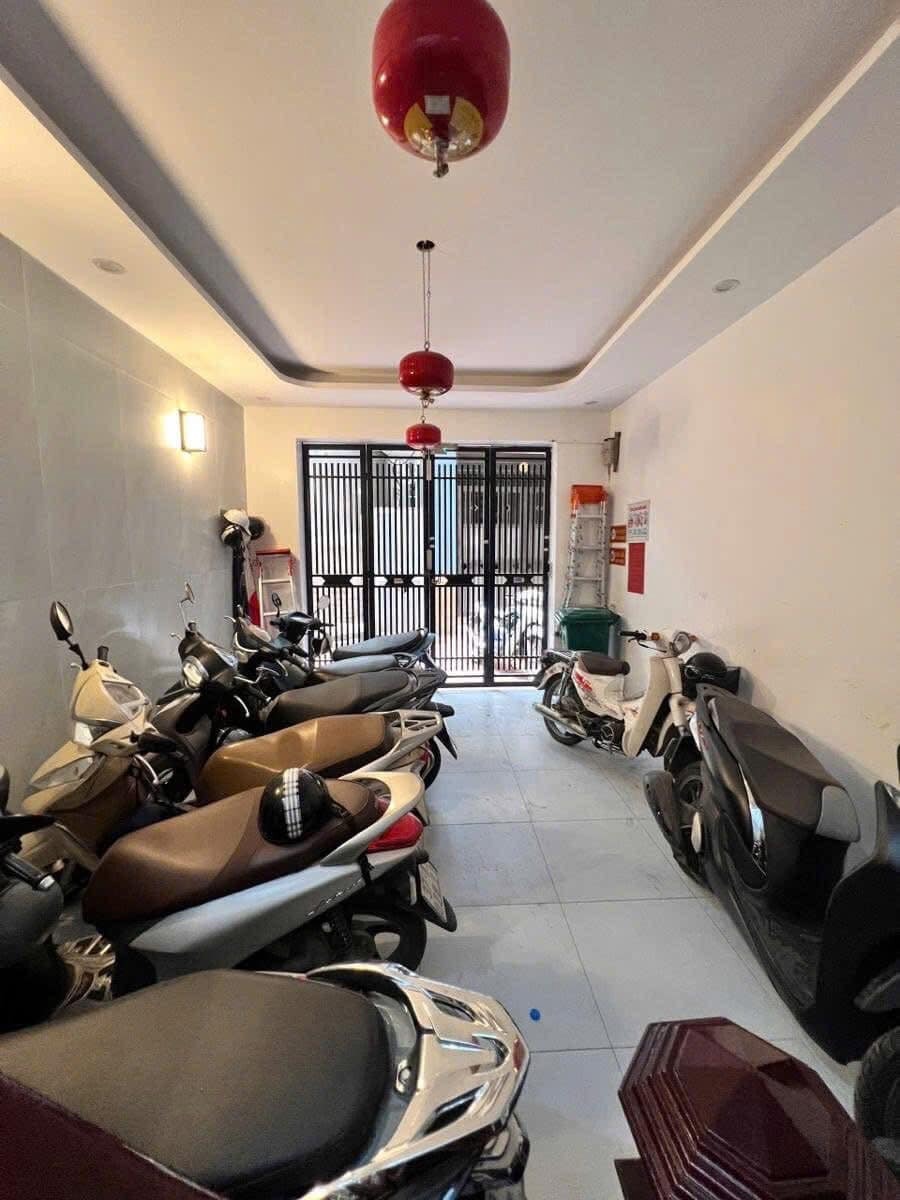 Bán Nhà Phố Nguyễn Văn Huyên, Cầu Giấy - 9.65 Tỷ, Dòng Tiền 45Tr/Tháng