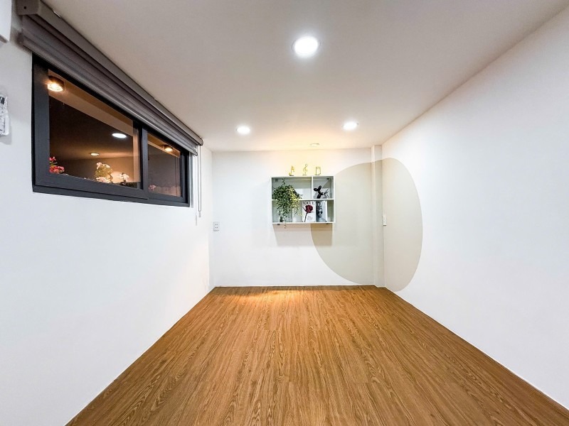 Bán Nhà Phan Xích Long 4x7, 3 Phòng Ngủ, Giá 4.65 Tỷ (TL)