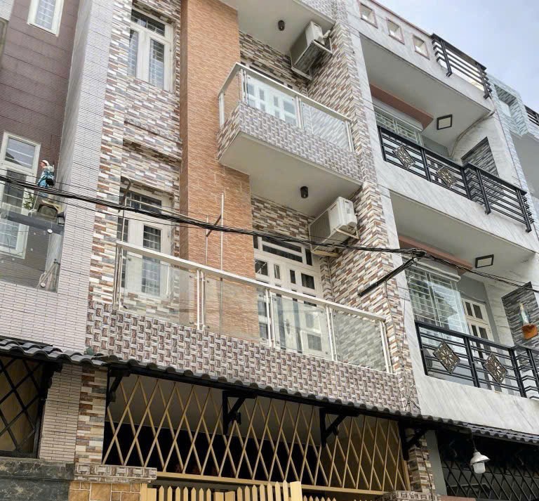 Nhà 3 Tầng Bình Tân: Đẹp, Hẻm Xe Tải, Giá 5.3 Tỷ