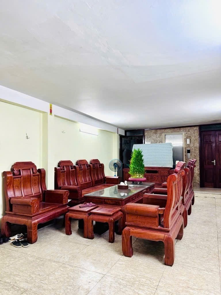 Nhà Đẹp Ngọc Hà 6 Tầng, Thang Máy, Vị Trí Vàng - Giá 14.2 Tỷ