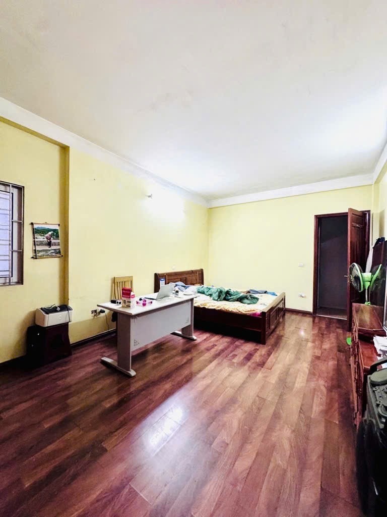 Nhà Đẹp Ngọc Hà 6 Tầng, Thang Máy, Vị Trí Vàng - Giá 14.2 Tỷ