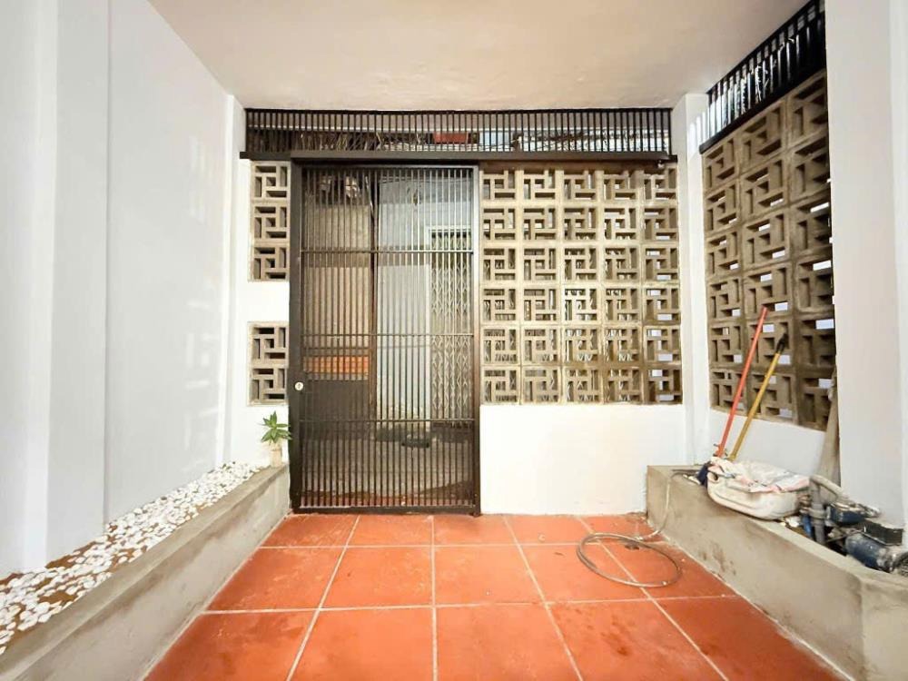 Bán Nhà Gò Vấp 80m2, 3 Tầng, Full Nội Thất, Vị Trí Đắc Địa - 5.85 Tỷ