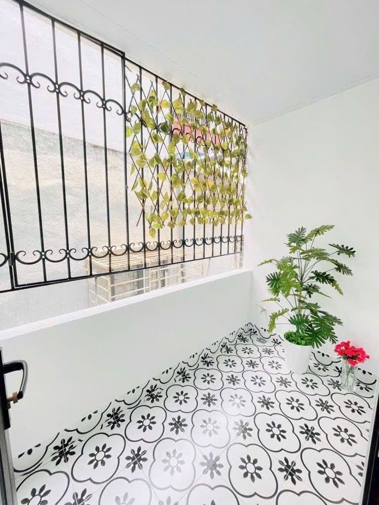 Nhà Riêng Cầu Giấy 4.5 Tỷ - Ngõ Nông, Thoáng, Gần Đại Học
