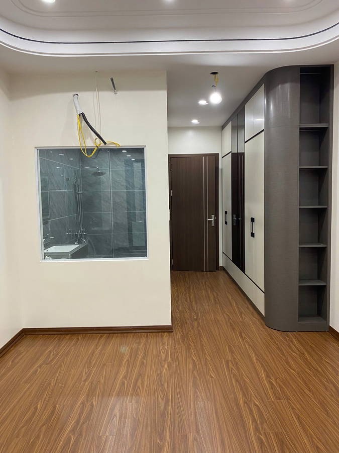 Bán nhà phố Nguyễn Văn Cừ, Long Biên - 44m², 6 tầng, 9.6 tỷ - Vị trí đẹp, tiện ích đầy đủ