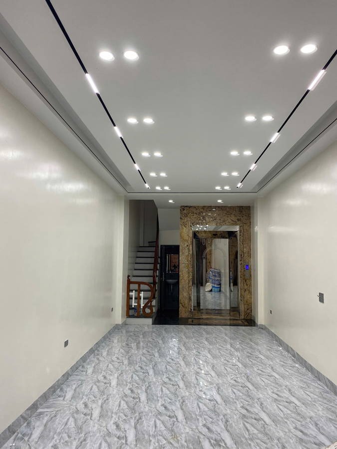 Bán nhà phố Nguyễn Văn Cừ, Long Biên - 44m², 6 tầng, 9.6 tỷ - Vị trí đẹp, tiện ích đầy đủ