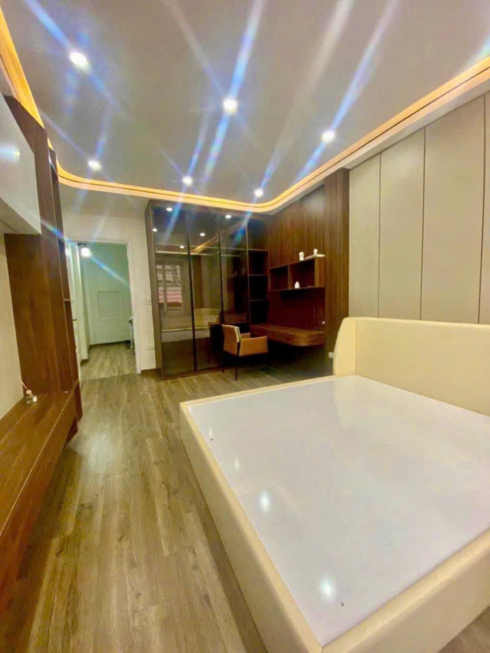 Bán Gấp Nhà Đẹp 5 Tầng, 33.7m2, Giá 6.95 tỷ - Trần Phú, Hà Đông