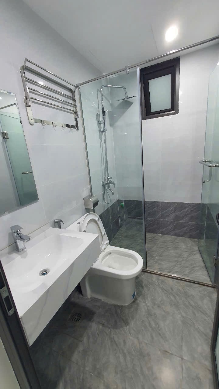 Bán nhà phố 5 tầng, phân lô, vị trí đẹp - Giá chỉ 4.46 tỷ