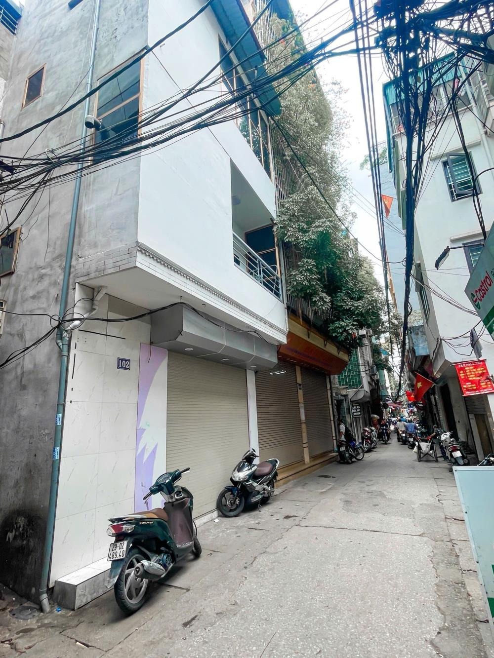 Bán Gấp Nhà Bùi Ngọc Dương - Hai Bà Trưng: Kinh Doanh - Lô Góc 2 Thoáng